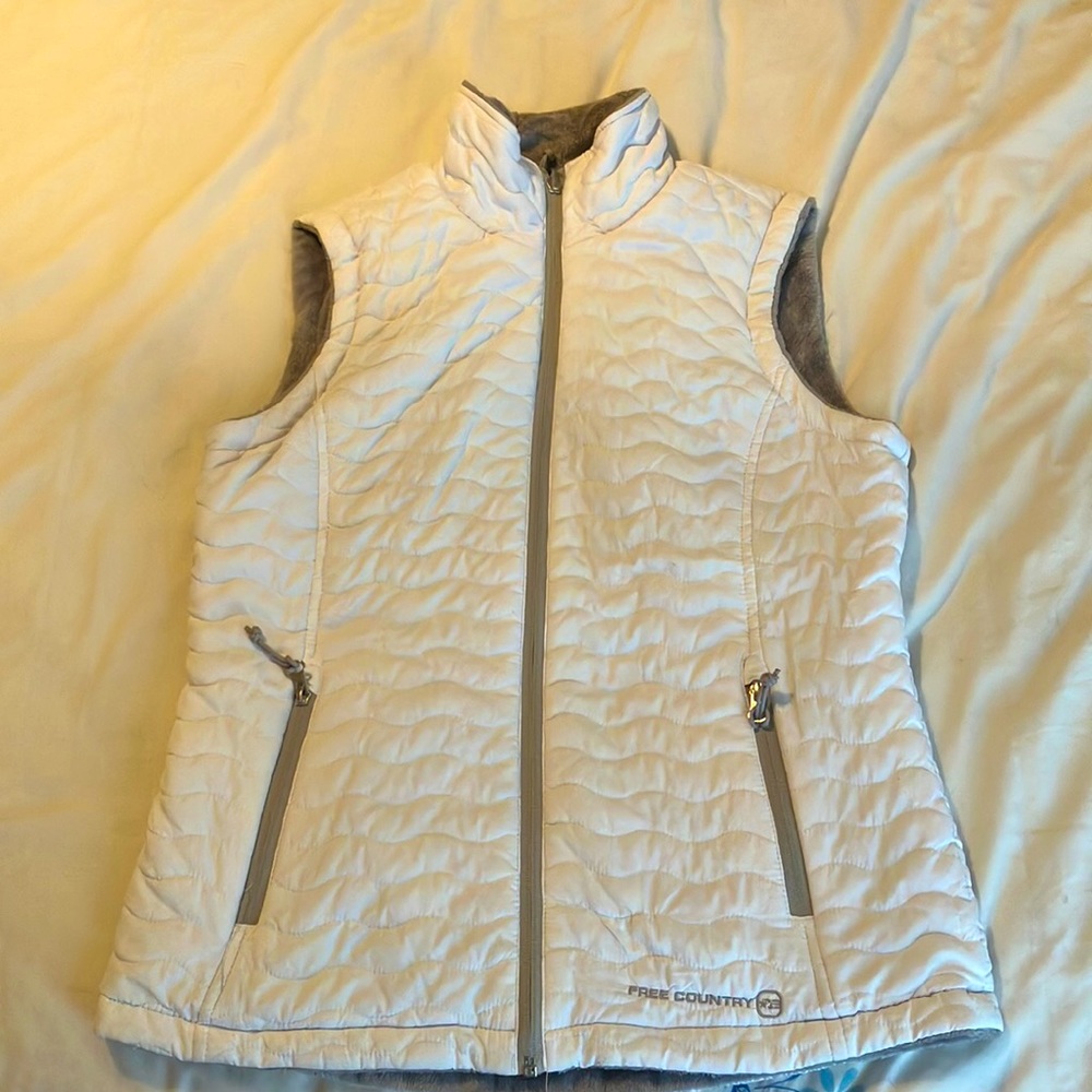 ❄️⛄️ Free Country Women's Cloud Lite Reversible Vest - White - XS ☁️
